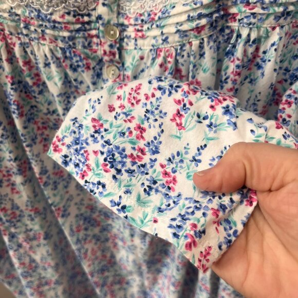 Eileen West Long-Sleeved Short Floral and‎ Lace Detail Nightgown- Sz. XL - Picture 3 of 9